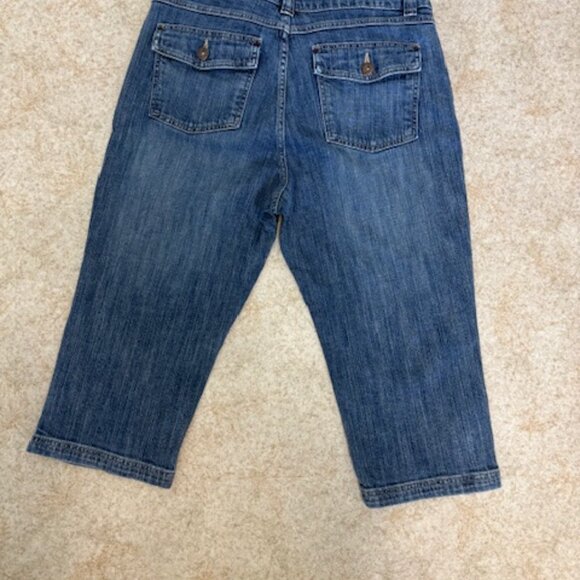 Levis Vintage Capris Pants Woman's size: 12M - Picture 2 of 9